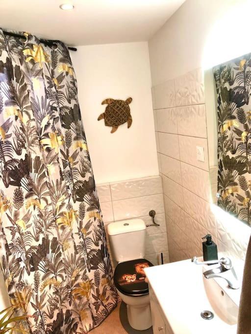 La Lover'S Jungle Pont-Sur-Yonne 外观 照片