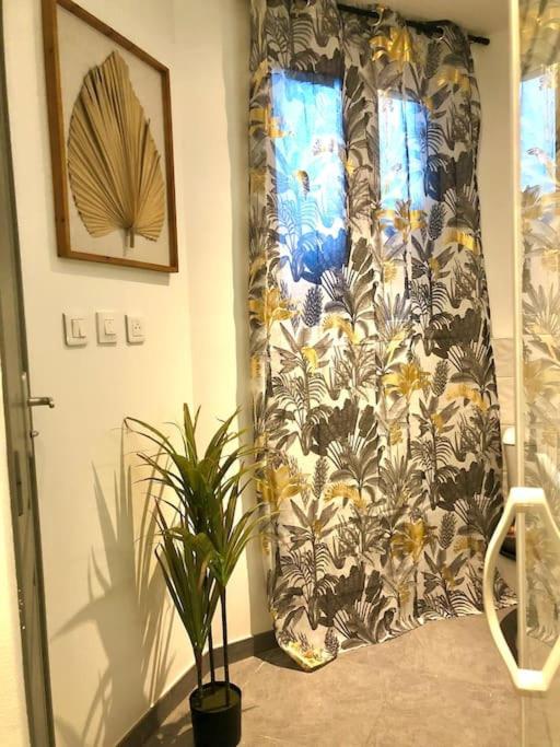 La Lover'S Jungle Pont-Sur-Yonne 外观 照片