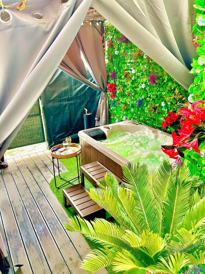 La Lover'S Jungle Pont-Sur-Yonne 外观 照片