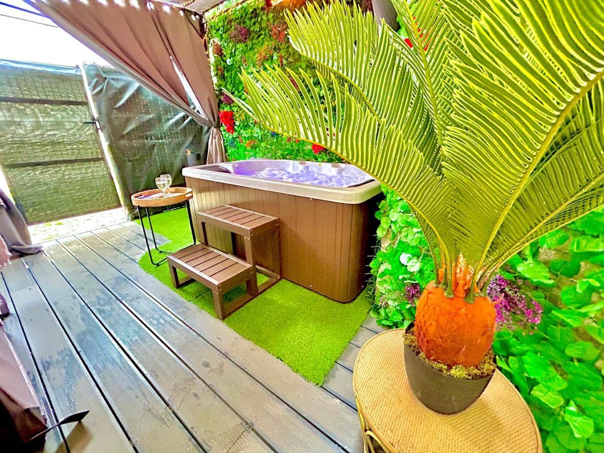 La Lover'S Jungle Pont-Sur-Yonne 外观 照片